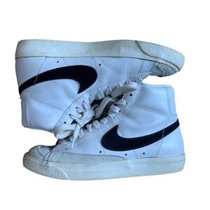 Nike White and Black High-Top Sneakers US 7.5